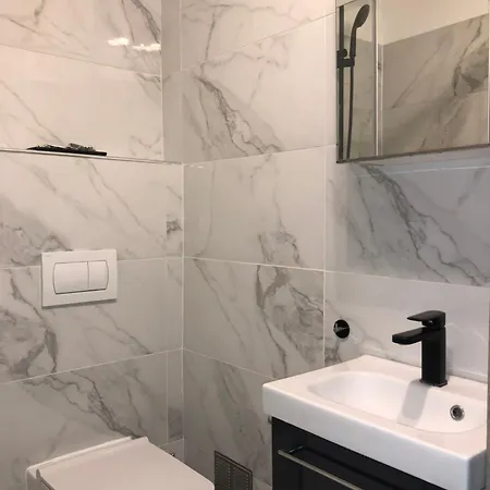 Appartement Trendy With 2 Bedrooms,2 Full Bathrooms,500m From The Centre, Private Secure Parking Cannes