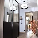Trendy With 2 Bedrooms,2 Full Bathrooms,500m From The Centre, Private Secure Parking Апартаменты Канны